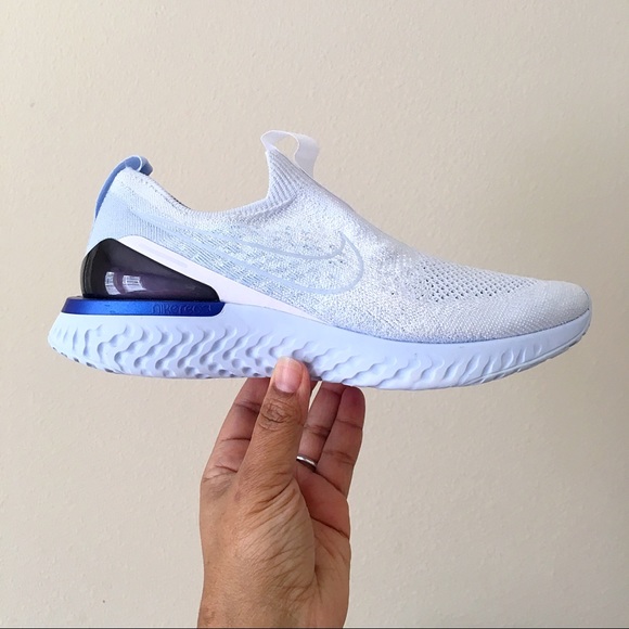 Nike Shoes - Nike Epic Phantom React Flyknit Women Size 9.5